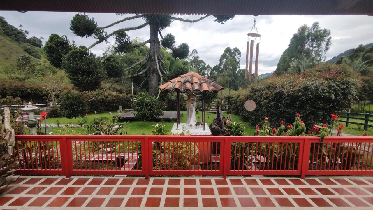 Ecohotel Pinohermoso Reserva Natural Саленто Екстериор снимка