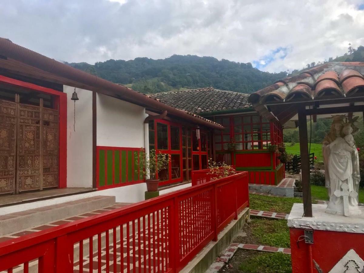 Ecohotel Pinohermoso Reserva Natural Саленто Екстериор снимка